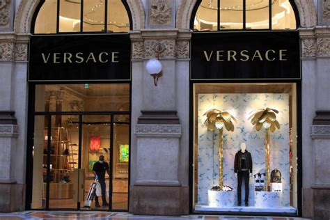 versace candidatura spontanea|Versace shop.